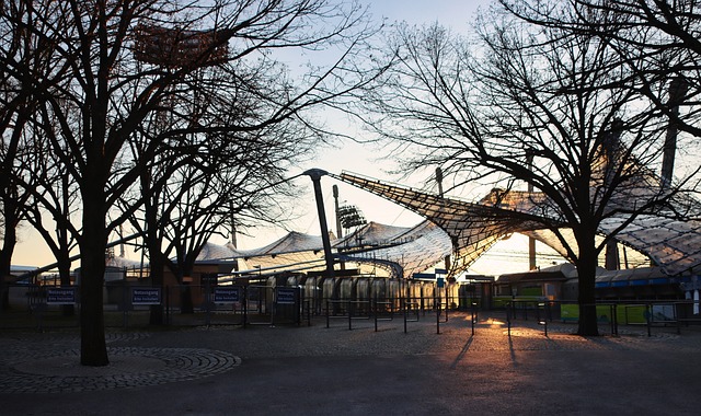 及对其隐私 及对其隐私