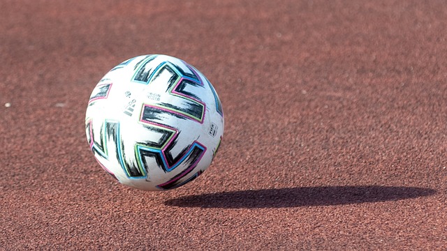 国足招入多名新人 中国足球闻到了春天的气息.