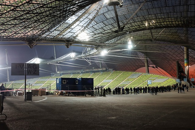 勇士阵容磨合完毕！库里当尖刀，巴特勒格林辅助，众配角及时补刀.